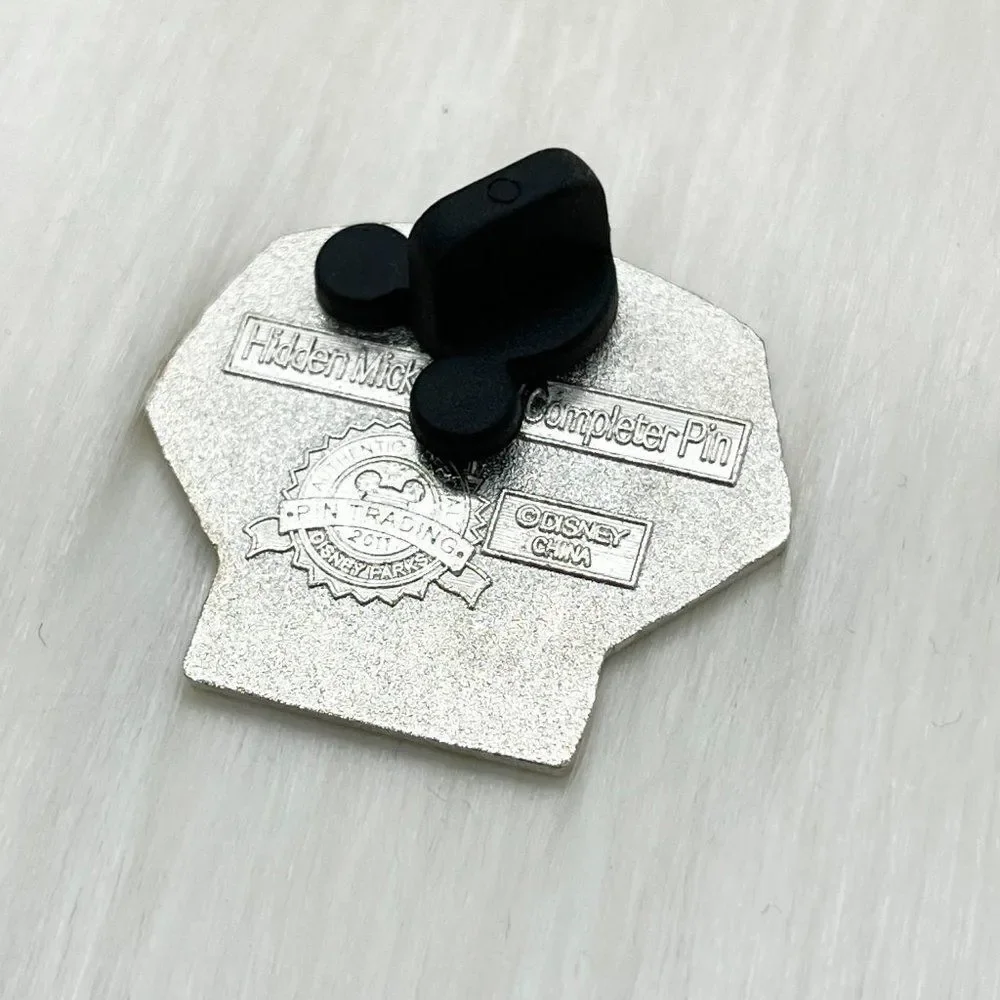 🔮 5/$25‎ Disney Saratoga Springs Resort Mickey Jacket Pin
